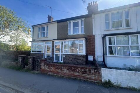 28 Lowestoft Road, Reydon, Southwold... 3 bed terraced house for sale