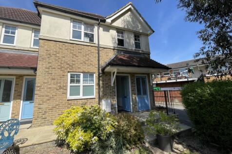 47 Church Road, Boreham, Chelmsford... 1 bed flat for sale