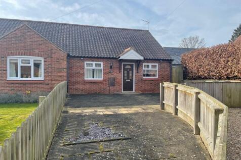 2 Railway Close, Fakenham, Norfolk... 2 bed semi