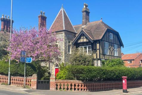 Chesterfield Lodge, West Street... 4 bed detached house for sale