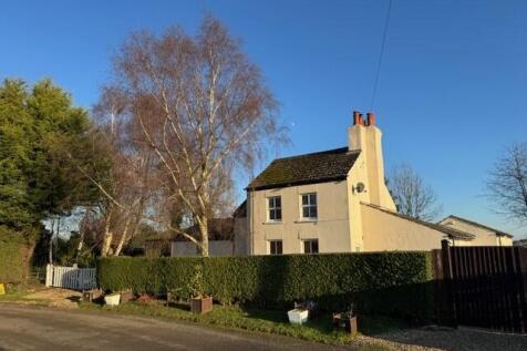 Detached house for sale