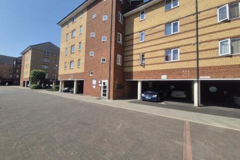 Flat 11, Scotney Gardens, St. Peters... 1 bed flat for sale