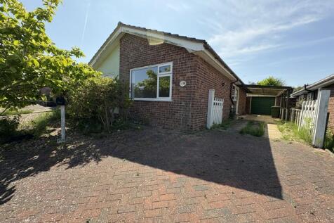 42 Abbey Park, Beeston Regis... 2 bed detached bungalow for sale