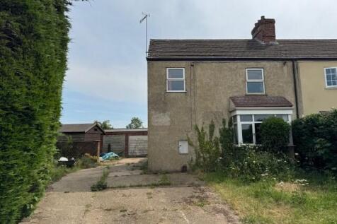 Mill View, Lynn Road, Shouldham... 4 bed semi