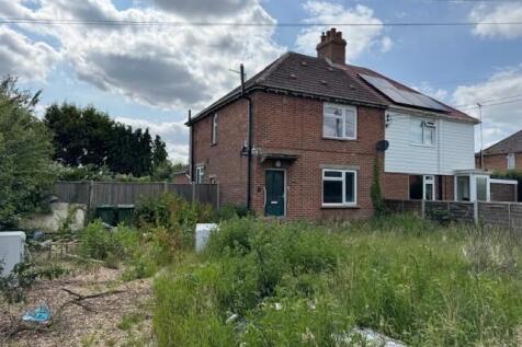 4 Lynn Fields, West Rudham, King's... 3 bed semi