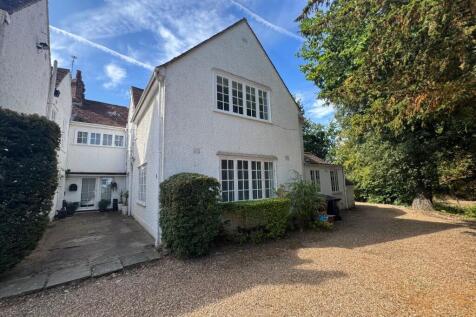 4 Woodcock Lodge, Epping Green... 3 bed ground floor flat for sale