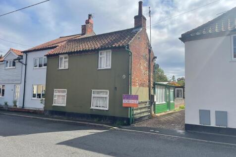 9 Fakenham Road, Great Ryburgh... 2 bed detached house for sale