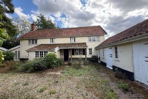 Woodmans Lodge and Annexe, 38 The... 5 bed detached house for sale