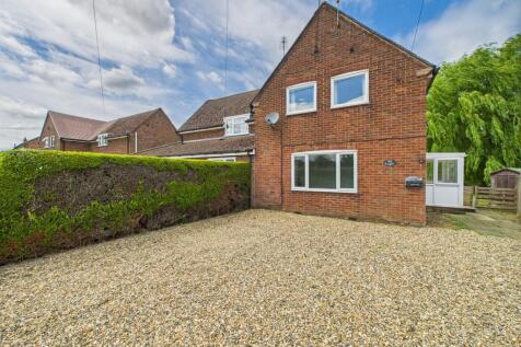 8 Drury Lane, Carbrooke, Thetford... 3 bed semi