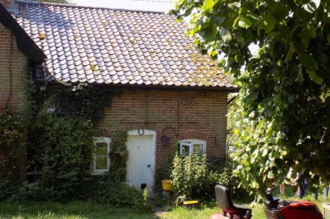 2 Beck Cottages, Pulham Road... 2 bed semi