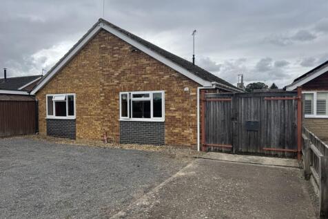 10 College Road, Hockwold, Thetford... 3 bed bungalow for sale