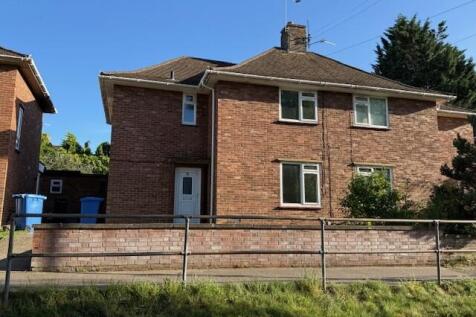 15 Wakefield Road, Norwich, Norfolk... 4 bed semi