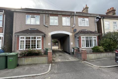 1C Ashley Court, Butts Road... 1 bed flat for sale