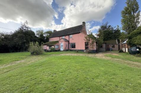 43 The Green, Upton, Norwich, Norfolk... 5 bed detached house for sale