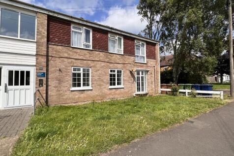 2 Holmes Drive, Wisbech... 2 bed ground floor flat for sale
