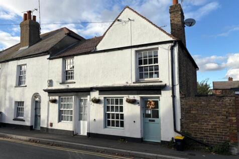 4A High Street, Great Wakering... 1 bed flat for sale