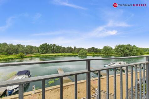 32 Wren Walk, Eynesbury, St. Neots... 2 bed apartment for sale