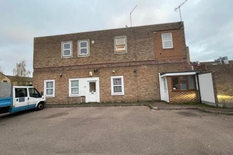 Flat 9, 21 The Renown, Shoeburyness... 1 bed flat for sale