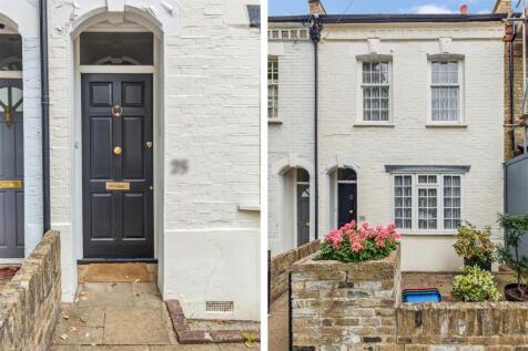 Glebe Street, London, W4 2 bed terraced house for sale