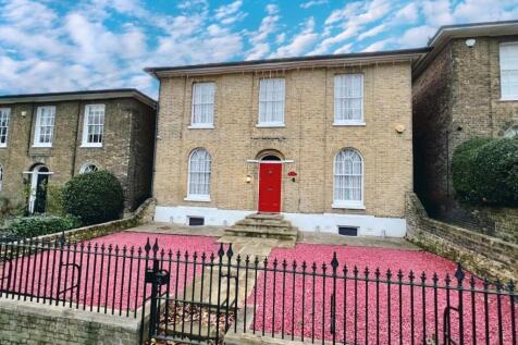 Medway Road, Gillingham 6 bed detached house for sale