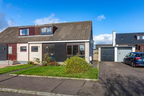 41 Dyers Court, Kelso TD5 7NQ 2 bed semi