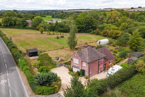 Spetisbury 3 bed detached house for sale