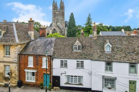 High Street, Cricklade, Wiltshire 3 bed terraced house for sale