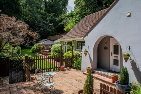4 bedroom chalet for sale