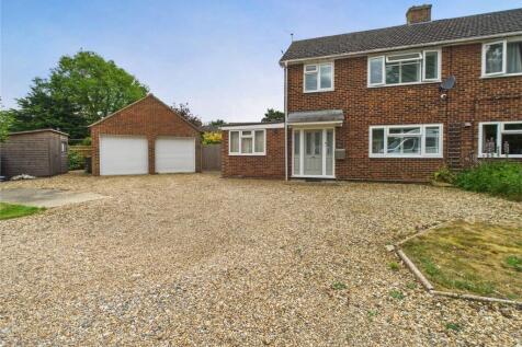Maltings Close, Bures, Essex, CO8 3 bed semi