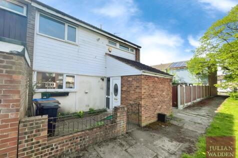 3 bedroom end of terrace house for sale