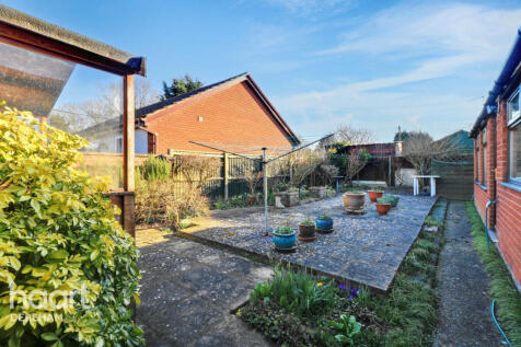3 bedroom semi-detached bungalow for sale