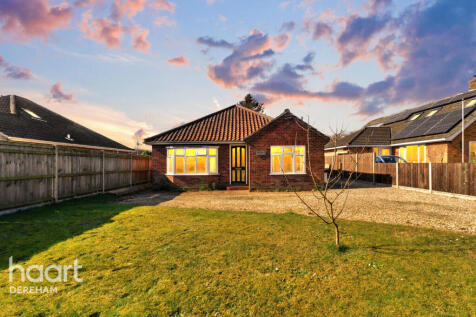 Yaxham Road, Dereham 3 bed detached bungalow for sale