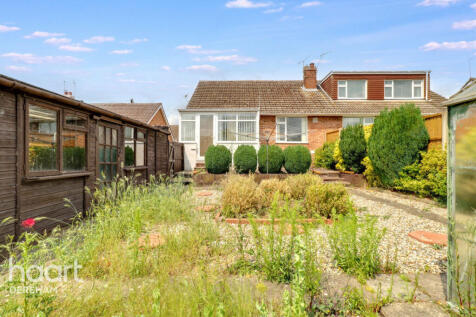 2 bedroom semi-detached bungalow for sale