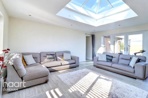St Andrews Way, Necton 4 bed detached bungalow for sale