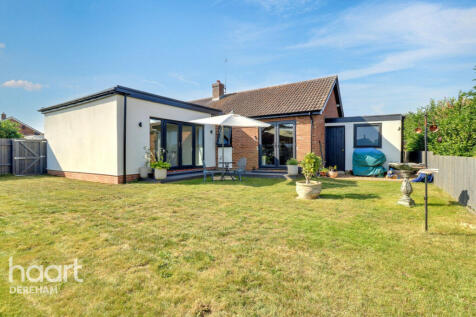 St Andrews Way, Necton 4 bed detached bungalow for sale