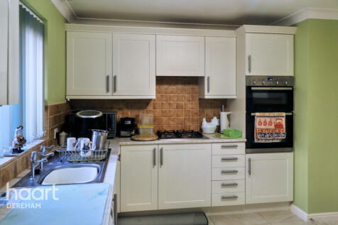 Mallard Close, Fakenham 3 bed detached bungalow for sale