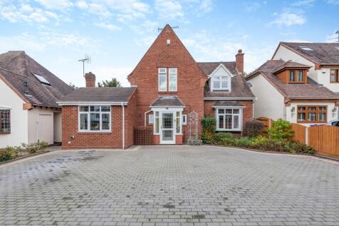 Meadow Road, FINCHFIELD 3 bed detached house for sale