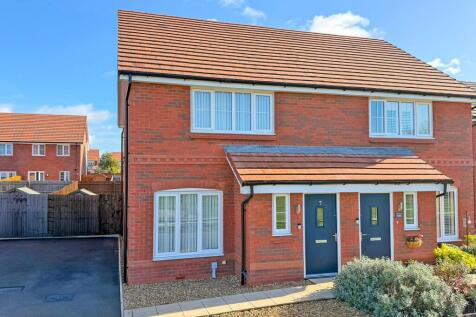 Moseley Crescent, Feathersone, WV10 3 bed semi