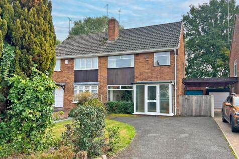 Windsor Gardens, Castlecroft, WV3 3 bed semi