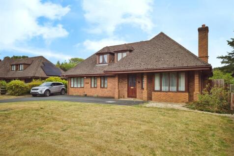 High Street, Leintwardine, Craven Arms 3 bed detached bungalow for sale