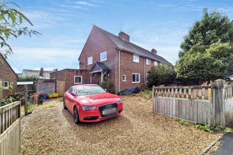 The Crescent, Craven Arms 3 bed end of terrace house for sale