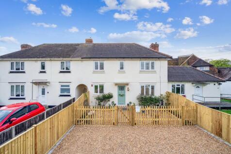Gaviots Green, Gerrards Cross SL9 3 bed semi