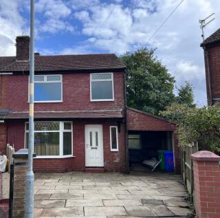 3 bedroom semi-detached house for sale