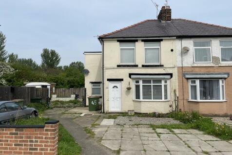 Semi-detached house for sale