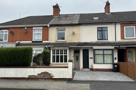 Terraced house for sale