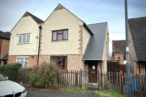 3 bedroom semi-detached house for sale