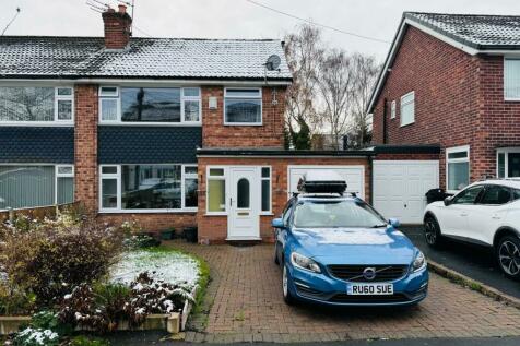 3 bedroom semi-detached house for sale