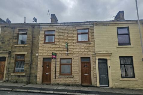 Terraced house for sale