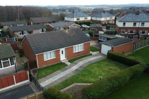 2 bedroom detached bungalow for sale