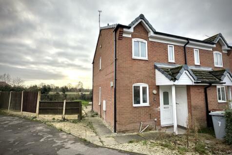 2 bedroom semi-detached house for sale